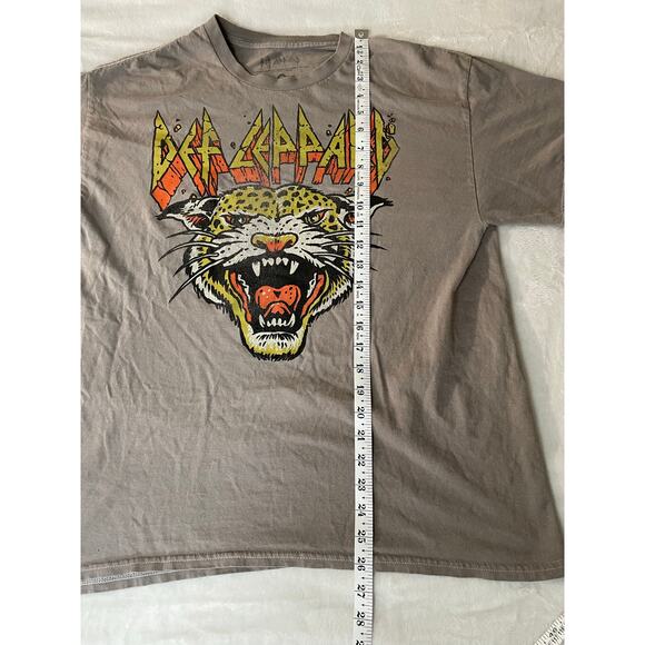 Def Leppard 2023 Leopard Tour Graphic T-Shirt Gray M - Picture 4 of 6